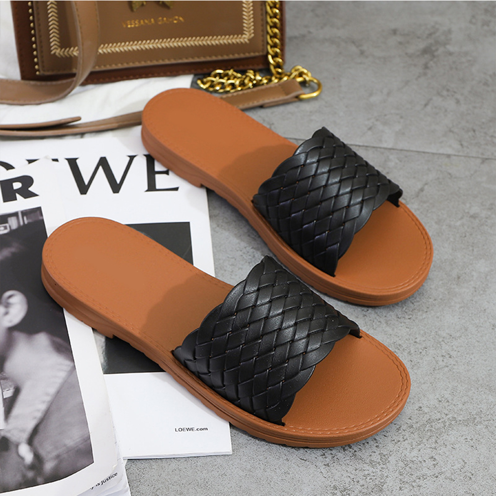 Summer Latest Design Fashion Flat Sandal Ladies Beach Slippers