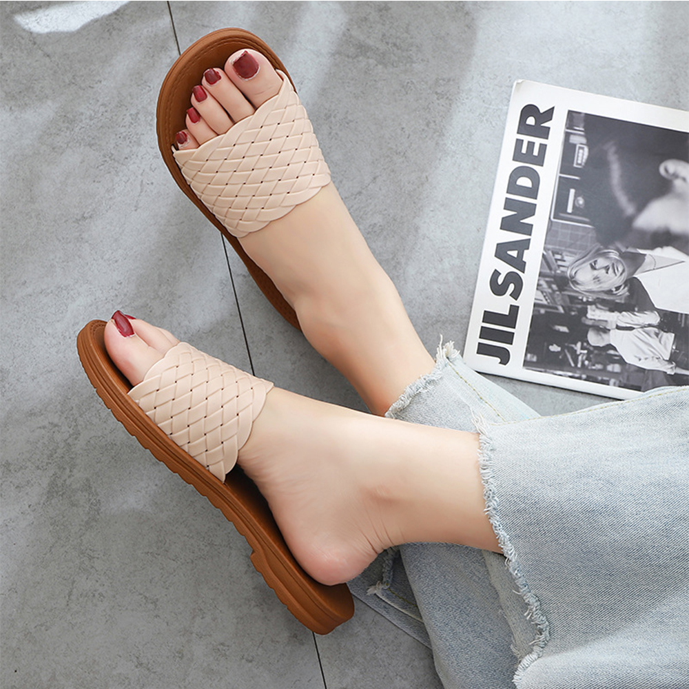 Summer Latest Design Fashion Flat Sandal Ladies Beach Slippers