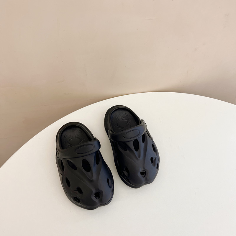 Children's Hole Shoes Summer Boys And Girls EVA Beach Shoes Baby Anti Slip Slippers