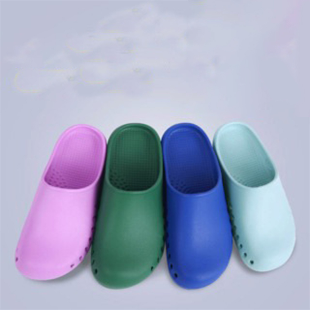 Woman Beach Sandals Garden Shoes Lightweight Men Clogs Hospital Doctor Nurse Surgical Shoes Casual Washable Clogs